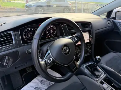 VW Golf 1.5 TSI R-Line EVO — Berline dynamique, 82000 km, faible consommation — Miniature 13