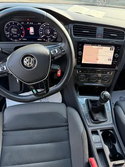 VW Golf 1.5 TSI R-Line EVO — Berline dynamique, 82000 km, faible consommation — Miniature 15