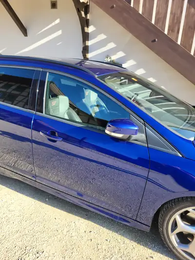 Ford Focus 2.0i EcoBoost ST-3 — Break sportif 250 ch, consommation maîtrisée — Miniatur 7