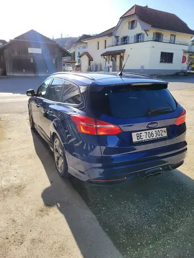 Ford Focus 2.0i EcoBoost ST-3 — Break sportif 250 ch, consommation maîtrisée — Miniatur 8