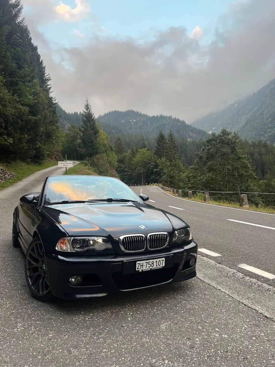 BMW M3 Cabrio 343 ch — Roadster mythique 2001, moteur révisé, prêt à l'emploi — vue extérieure