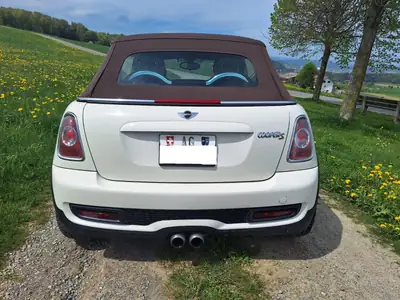 MINI Cabrio Cooper S — Cabriolet sportif et élégant, 185 ch — Seitenansicht