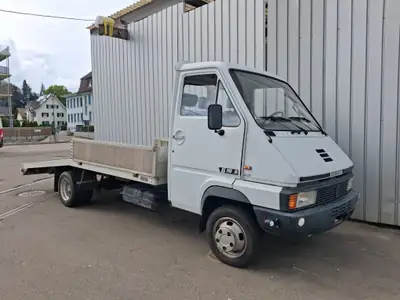 Renault B 90 Autotransporter — Utilitaire diesel robuste, kilométrage exceptionnel — Heckansicht