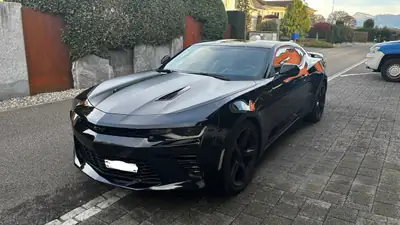 Chevrolet Camaro 6.2 V8 Sport — Coupé musclé américain, 453 ch et faible kilométrage — vista esterna