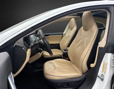 Tesla Model S 85 — Berline électrique haute performance, Supercharging gratuit à vie — Thumbnail 7