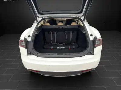 Tesla Model S 85 — Berline électrique haute performance, Supercharging gratuit à vie — Thumbnail 16