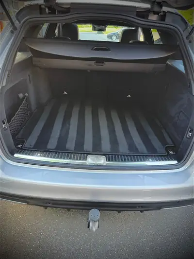 Mercedes-Benz C 200 Swiss Star AMG Line — Break hybride mild, 59 500 km, garantie constructeur — Miniatura 13
