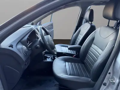 Dacia Logan MCV 0.9 Ambiance — Break robuste, climatisé et navigué — Thumbnail 9