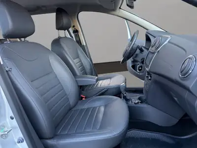 Dacia Logan MCV 0.9 Ambiance — Break robuste, climatisé et navigué — Thumbnail 17