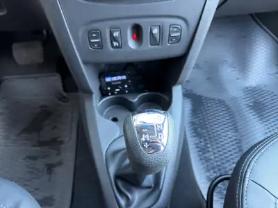 Dacia Logan MCV 0.9 Ambiance — Break robuste, climatisé et navigué — Thumbnail 23