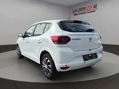 Dacia Sandero TCe 90 Comfort — Citadine économique et fiable, sans accident — interior