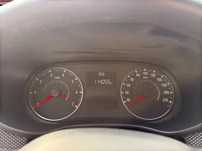 Dacia Sandero TCe 90 Comfort — Citadine économique et fiable, sans accident — Thumbnail 13