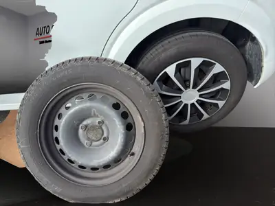 Dacia Sandero TCe 90 Comfort — Citadine économique et fiable, sans accident — Thumbnail 18