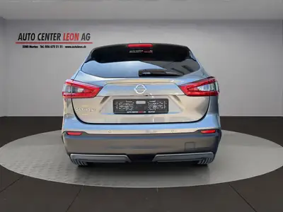 Nissan Qashqai 1.3 DIG-T Tekna — SUV polyvalent, toit panoramique et entretien à jour — dashboard