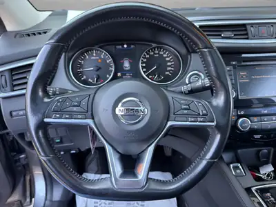 Nissan Qashqai 1.3 DIG-T Tekna — SUV polyvalent, toit panoramique et entretien à jour — Thumbnail 10