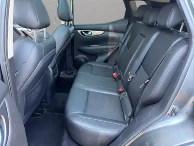 Nissan Qashqai 1.3 DIG-T Tekna — SUV polyvalent, toit panoramique et entretien à jour — Thumbnail 13