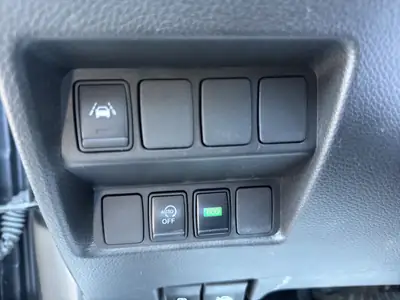 Nissan Qashqai 1.3 DIG-T Tekna — SUV polyvalent, toit panoramique et entretien à jour — Thumbnail 22