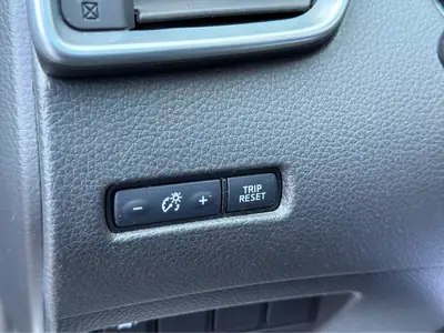 Nissan Qashqai 1.3 DIG-T Tekna — SUV polyvalent, toit panoramique et entretien à jour — Thumbnail 23