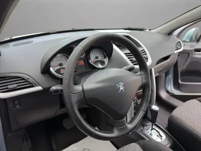 Peugeot 207 SW 1.6 16V Sport Automatic — Break spacieux, climatisation automatique et toit panoramique — Thumbnail 10