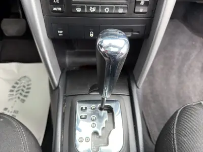 Peugeot 207 SW 1.6 16V Sport Automatic — Break spacieux, climatisation automatique et toit panoramique — Thumbnail 15
