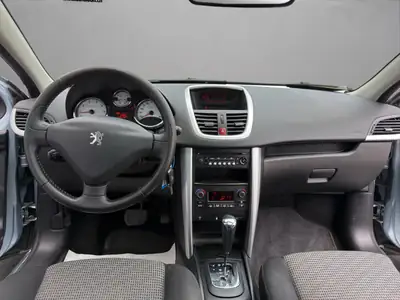 Peugeot 207 SW 1.6 16V Sport Automatic — Break spacieux, climatisation automatique et toit panoramique — Thumbnail 13