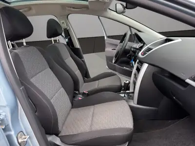 Peugeot 207 SW 1.6 16V Sport Automatic — Break spacieux, climatisation automatique et toit panoramique — Thumbnail 16