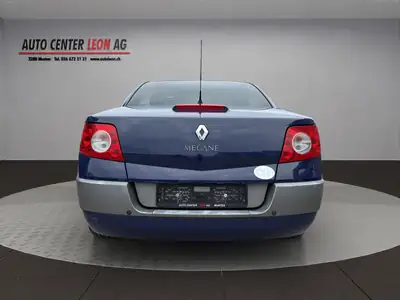 Renault Mégane C-C 2.0 16V — Cabriolet Dynamique, Toit Panoramique, Entretien Complet — dashboard