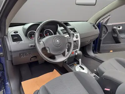 Renault Mégane C-C 2.0 16V — Cabriolet Dynamique, Toit Panoramique, Entretien Complet — Thumbnail 10