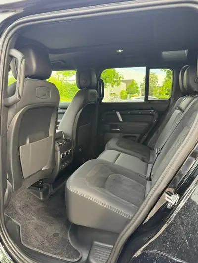Land Rover Defender 5.0 V8 SC — Puissance brute et polyvalence légendaire — tableau de bord