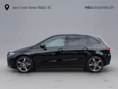Mercedes-Benz B 200 Progressive — Compacte dynamique, motorisation moderne et design premium — Seitenansicht