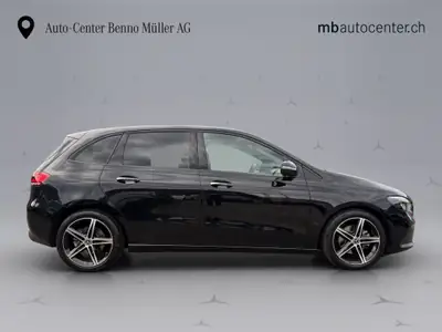 Mercedes-Benz B 200 Progressive — Compacte dynamique, motorisation moderne et design premium — Detail