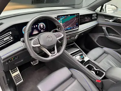 VW Tiguan 2.0 TDI R-Line — SUV diesel puissant, garantie constructeur 2 ans — Thumbnail 13