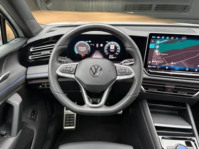 VW Tiguan 2.0 TDI R-Line — SUV diesel puissant, garantie constructeur 2 ans — Thumbnail 16