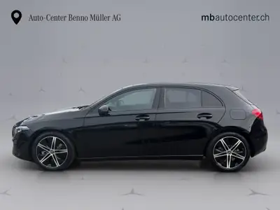 Mercedes-Benz Classe A 250 Progressive — Berline hybride légère, 238 ch et très faible consommation — Heckansicht