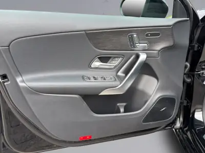 Mercedes-Benz Classe A 250 Progressive — Berline hybride légère, 238 ch et très faible consommation — Miniatur 21