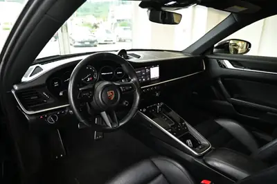 Porsche 911 Carrera 4S PDK — Icône sportive 450 ch, direction arrière et châssis actif — Thumbnail 13