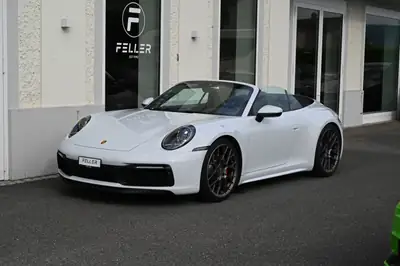 Porsche 911 Carrera 4S Cabriolet — Décapotable sportive berlinoise, 450 ch et très peu kilométrée — exterior view