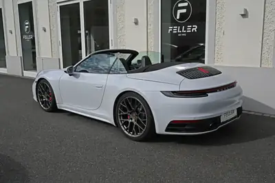 Porsche 911 Carrera 4S Cabriolet — Décapotable sportive berlinoise, 450 ch et très peu kilométrée — Thumbnail 9