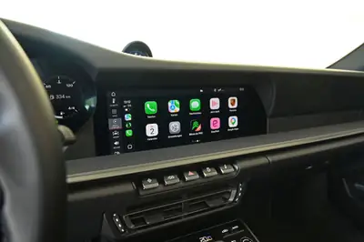 Porsche 911 Carrera 4S Cabriolet — Décapotable sportive berlinoise, 450 ch et très peu kilométrée — Thumbnail 19