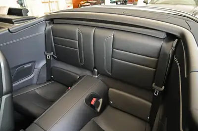 Porsche 911 Carrera 4S Cabriolet — Décapotable sportive berlinoise, 450 ch et très peu kilométrée — Thumbnail 26