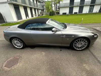 Aston Martin DB9 5.9 V12 — Cabriolet sportif de prestige, 74 000 km — Seitenansicht