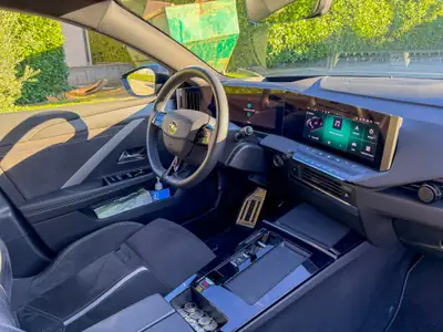 Opel Astra 1.6 T PHEV 225 GSe — Hybride rechargeable performant, quasi neuf — detail