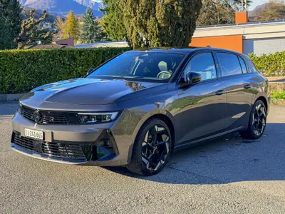 Opel Astra 1.6 T PHEV 225 GSe — Hybride rechargeable performant, quasi neuf — dashboard
