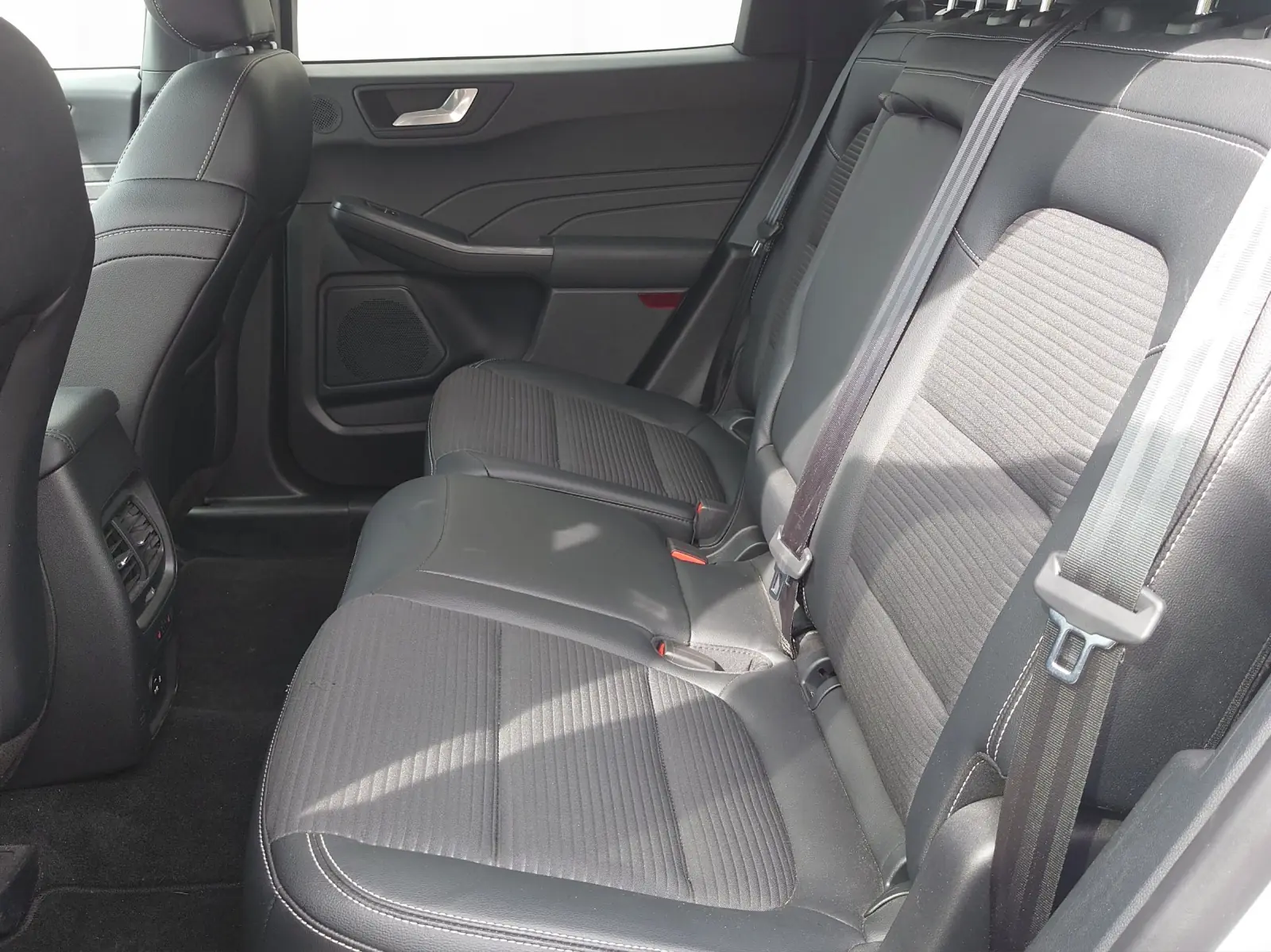 Ford Kuga 2022 occasion Sünikon — 4