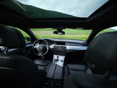 BMW 535d xDrive — Break de prestige diesel, Pack M, sans sinistre — Thumbnail 9