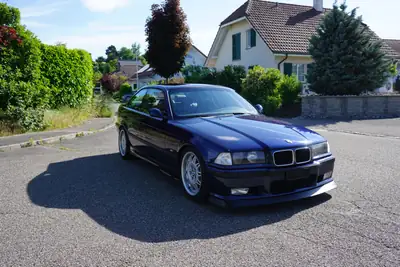 BMW M3 Coupé 1994 — Légendaire sportive 286 ch, archive mécanique authentique — detail