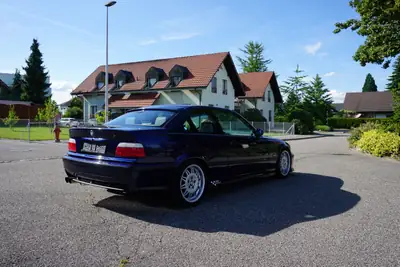 BMW M3 Coupé 1994 — Légendaire sportive 286 ch, archive mécanique authentique — interior