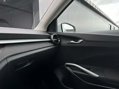 Skoda Fabia 1.0 TSI Selection DSG — Citadine efficace, garantie 5 ans et quasi neuve — Thumbnail 22