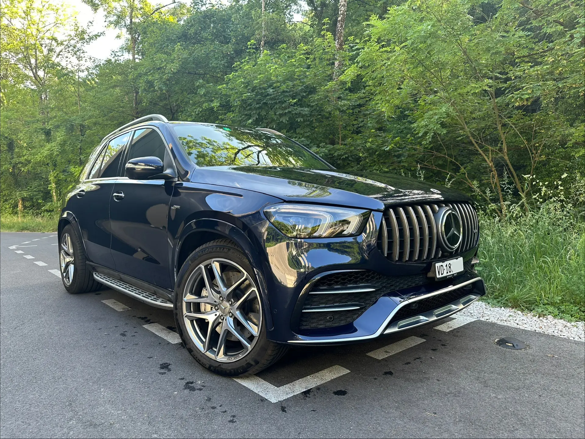 Mercedes-Benz GLE 53 AMG 4matic+ — SUV 7 places, 457 ch hybride essence et 8 roues