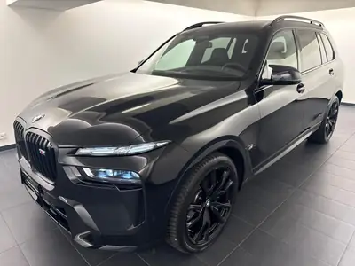 BMW X7 xDrive 48 M60i M Sport Pro — SUV 7 places premium, très faible kilométrage — exterior view